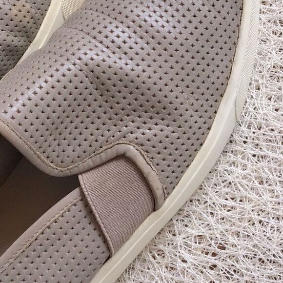 Vince BLAIR Perforated Leather Slip On Sneaker Loafers - Picture 6 of 10